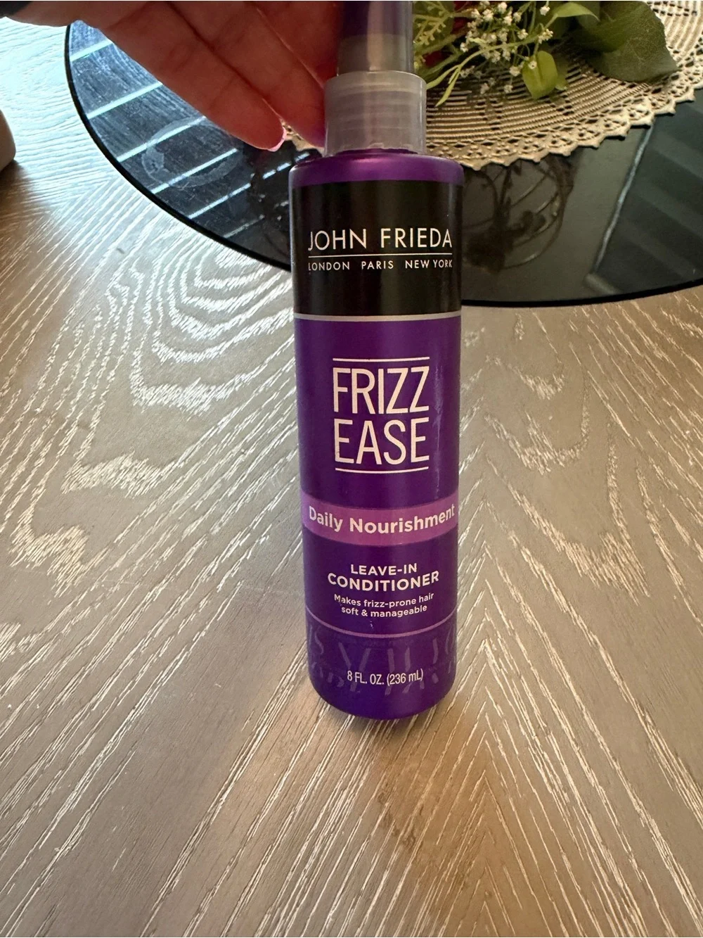 John Frieda Frizz Ease Daily Nourishment Leave-In Conditioner - Purple